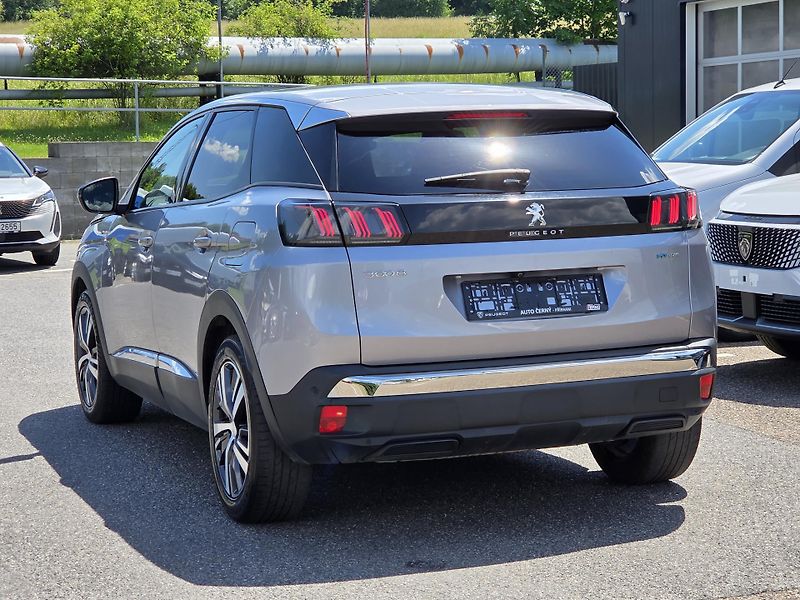 Peugeot 3008 (2023) 1.6 PHEV 165 ALLURE PACK EAT8 - fotka 3 z 32