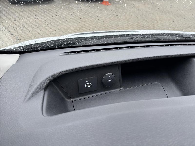 Ford Transit 2,0 EcoBle 96kW L3 - fotka 24 z 41