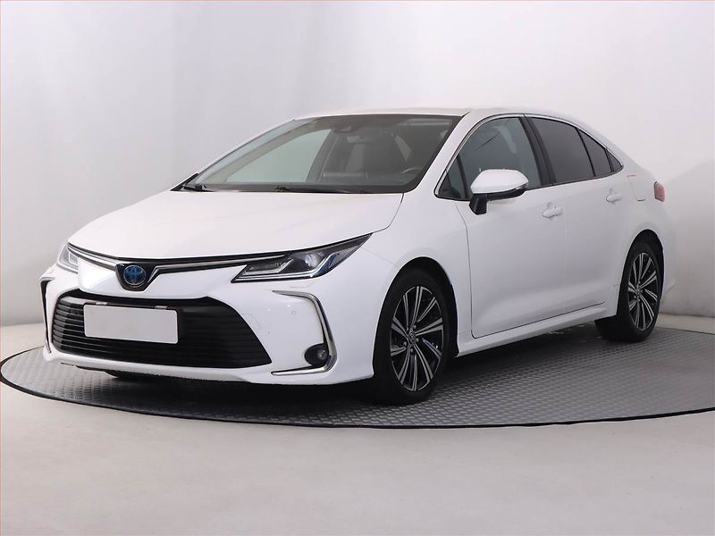 Toyota Corolla (2022) Comfort 1.8 Hybrid - fotka 2 z 21