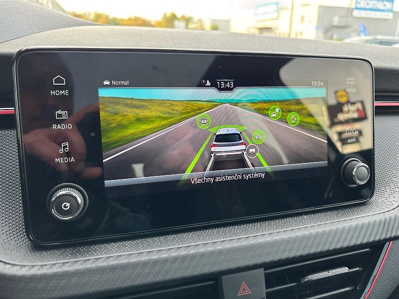 Škoda Kamiq 1.0TSi 85 kW MONTE CARLO DSG - fotka 15 z 30