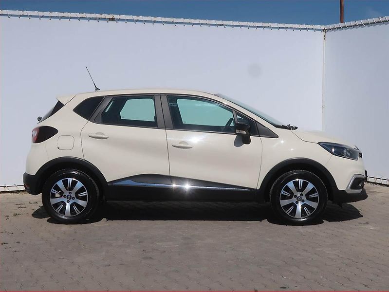 Renault Captur (2018) 0.9 TCe, Tempomat - fotka 6 z 15