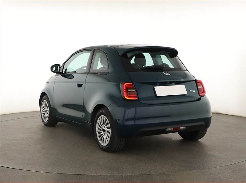 Fiat 500e (2023) 42 kWh, SoH 94%, Automat - fotka 4 z 19