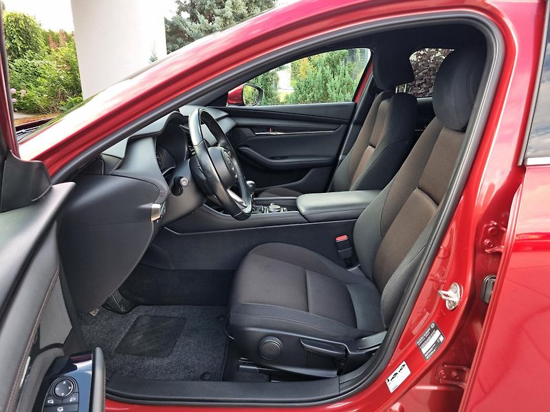 Mazda 3 (2021) 2.0 SELECTION,MATRIX,NAVI,HEAD - fotka 17 z 44