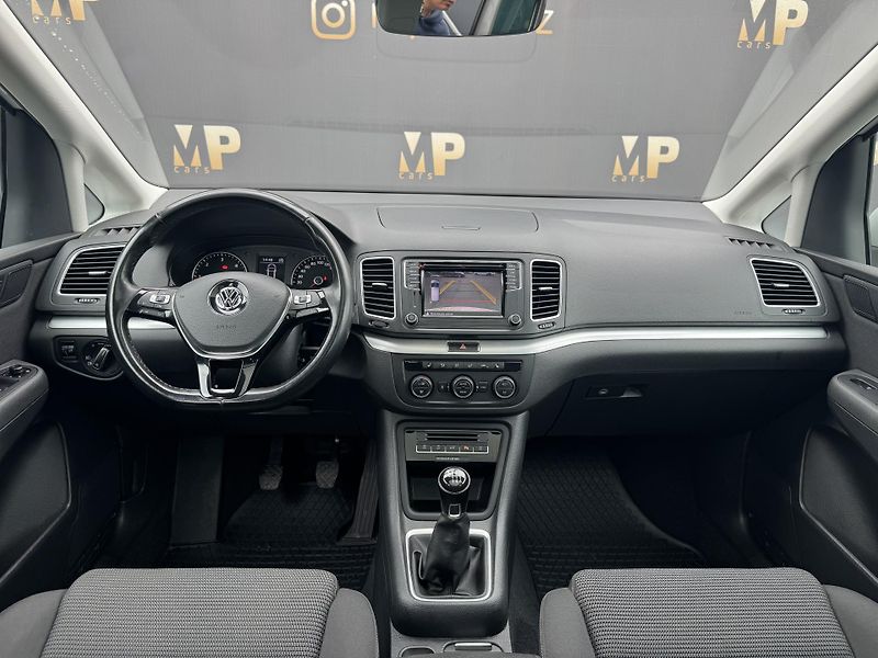 Volkswagen Sharan (2017) 2.0TDi 110kW 4M Highline 7míst - fotka 15 z 52