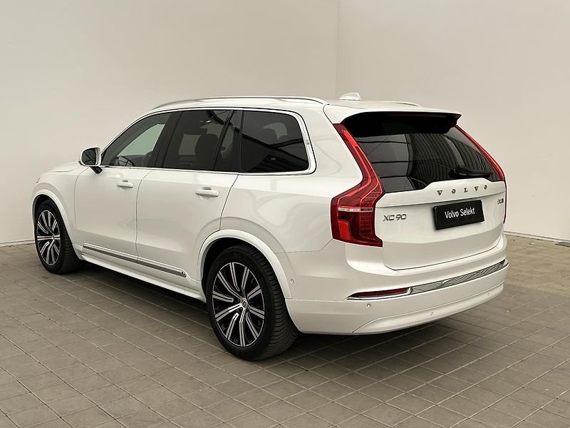 Volvo XC90 2.0 B5 4x4 ULTIMATE - fotka 4 z 35