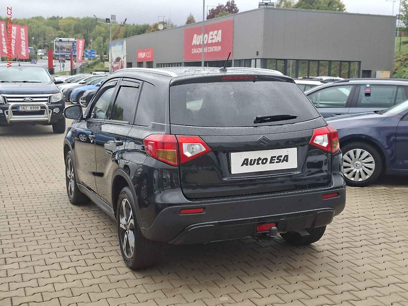 Suzuki Vitara (2016) 1.6DDIS 4x4, ČR, LED, navi - fotka 4 z 17