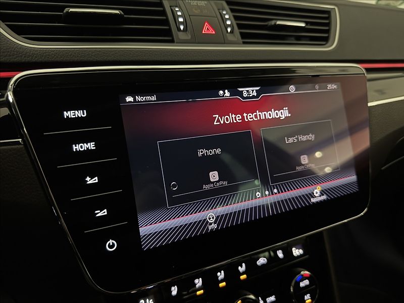 Škoda Superb 1,4 TSi  DSG iV L&K LED Assist - fotka 33 z 50