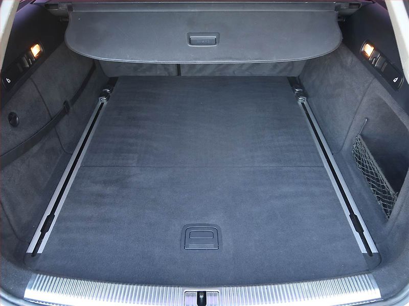 Audi A6 (2012) 3.0 TDI, Xenony, Park. senzory - fotka 13 z 18