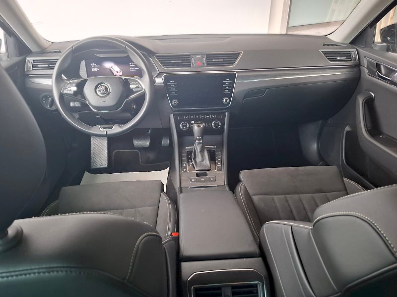 Škoda Superb (2024) COMBI STYLE PLUS TD 110/2.0 7D - fotka 32 z 39