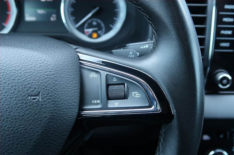 Škoda Karoq (2019) Style 1.5 TSI - fotka 22 z 24