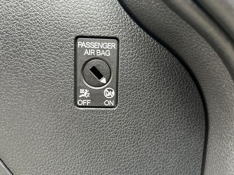 Volkswagen Golf IQ.DRIVE 1.6TDi DSG KLIMA ALU - fotka 47 z 55