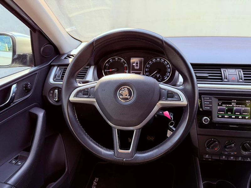 Škoda Rapid 1.2 TSi Ambition, ČR, 1.Maj - fotka 16 z 23