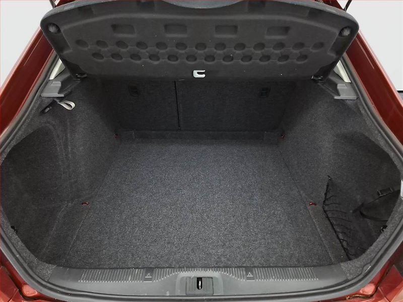 Škoda Octavia (2011) 1.6 TDI, ČR,1.maj, Tempomat - fotka 13 z 14