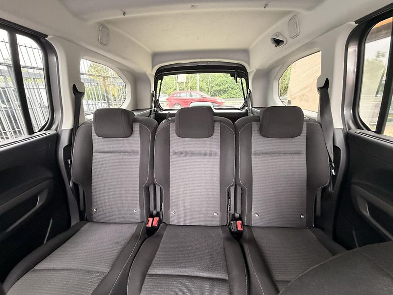 Toyota ProAce City Verso 1.2-7 MÍST-MOŽNOST VESTAVBY - fotka 17 z 23