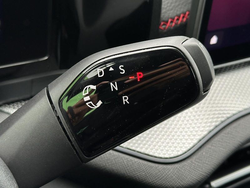 Škoda Kodiaq RS DSG 4x4 265PS Matrix-LED He - fotka 16 z 38