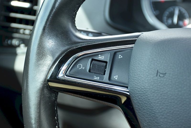 Škoda Karoq (2020) 125 LET 1.5 TSI 110kW - fotka 28 z 32