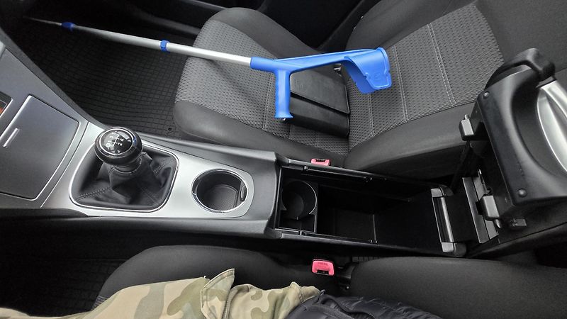 Toyota Avensis 1.8LIFE 1MAJITEL 108KW - fotka 30 z 35