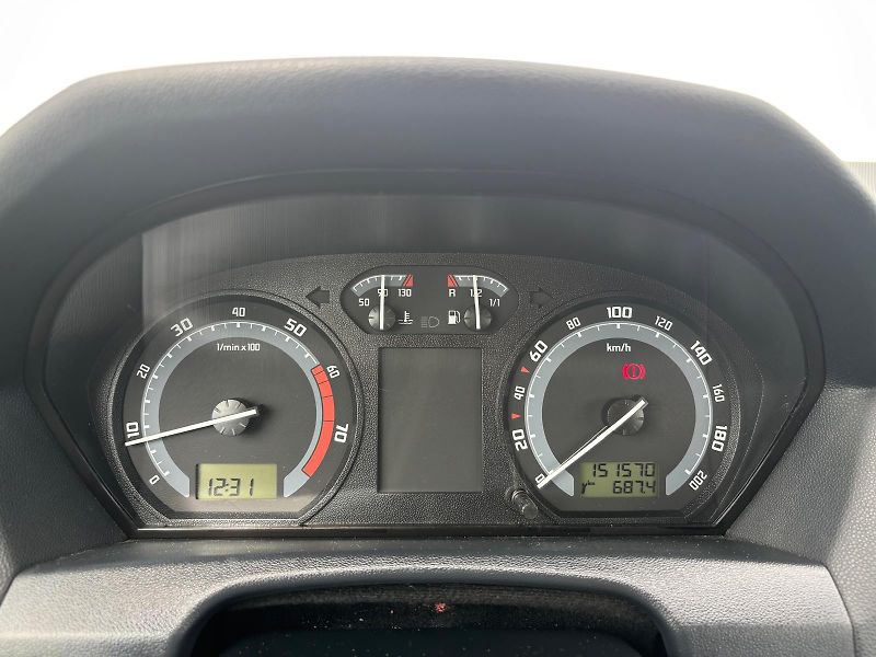 Škoda Fabia 1.2 HTP / 47 kW - fotka 15 z 24