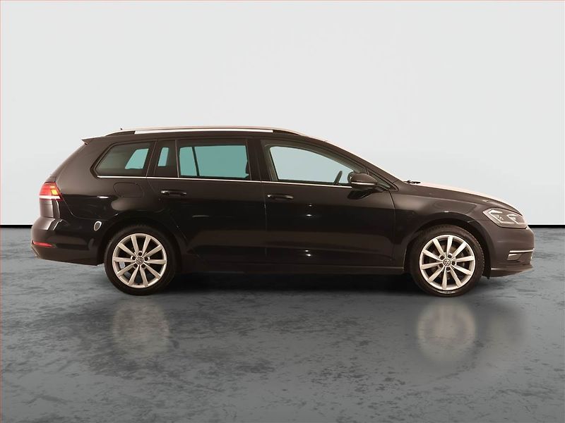 Volkswagen Golf (2018) 1.5 TSI, Automat, Serv.kniha - fotka 6 z 21