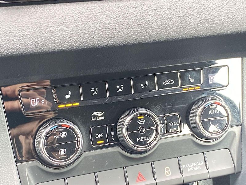 Škoda Karoq (2019) 2.0 TDI 4x4 Ambition Plus - fotka 22 z 31