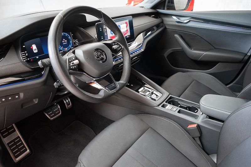 Škoda Octavia 2.0 TSI SPORTLINE*DCC*4x4*ČR - fotka 11 z 57