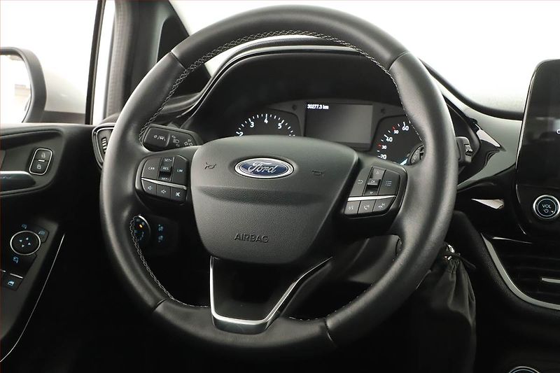 Ford Fiesta (2018) Titanium 1.0 EcoBoost - fotka 12 z 13