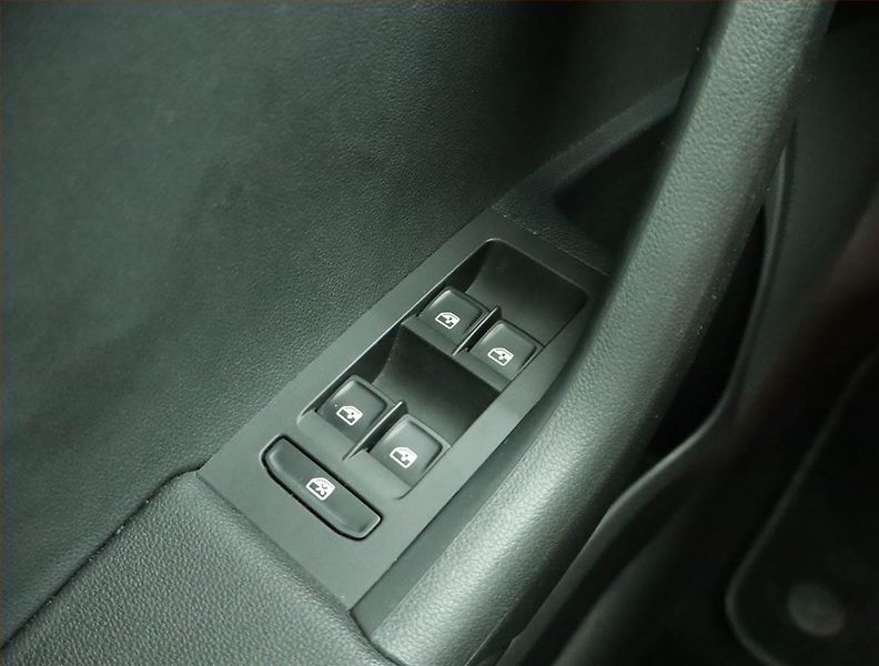 Škoda Octavia (2018) 2.0 TDI, Automat, Serv.kniha - fotka 16 z 16