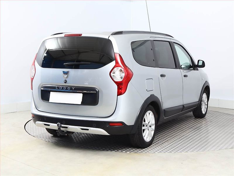 Dacia Lodgy (2020) Stepway 1.3 TCe, 7 míst - fotka 5 z 13