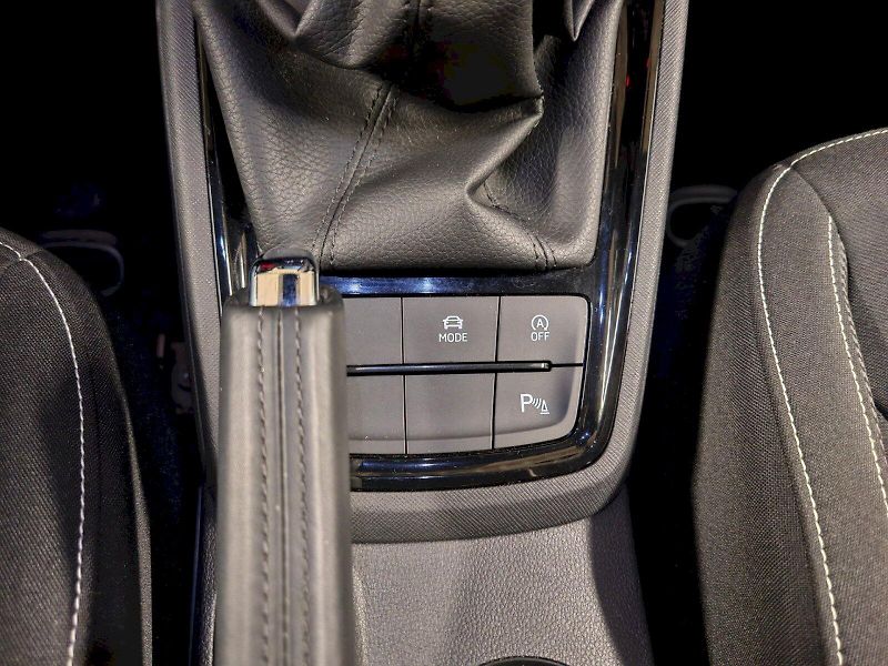 Škoda Scala (2025) 1.0 TSI 85 kW Monte Carlo - fotka 17 z 27