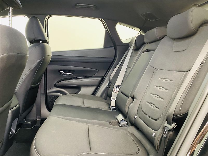 Hyundai Tucson 1,6 Hybrid - fotka 6 z 25
