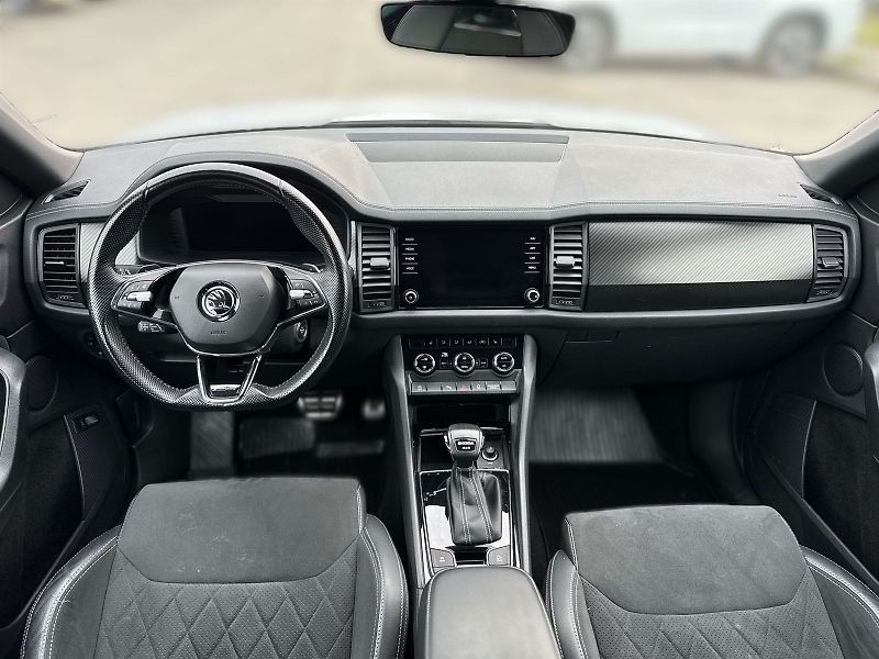 Škoda Kodiaq (2023) 2.0 TSI 4x4 DSG Sportline - fotka 5 z 36