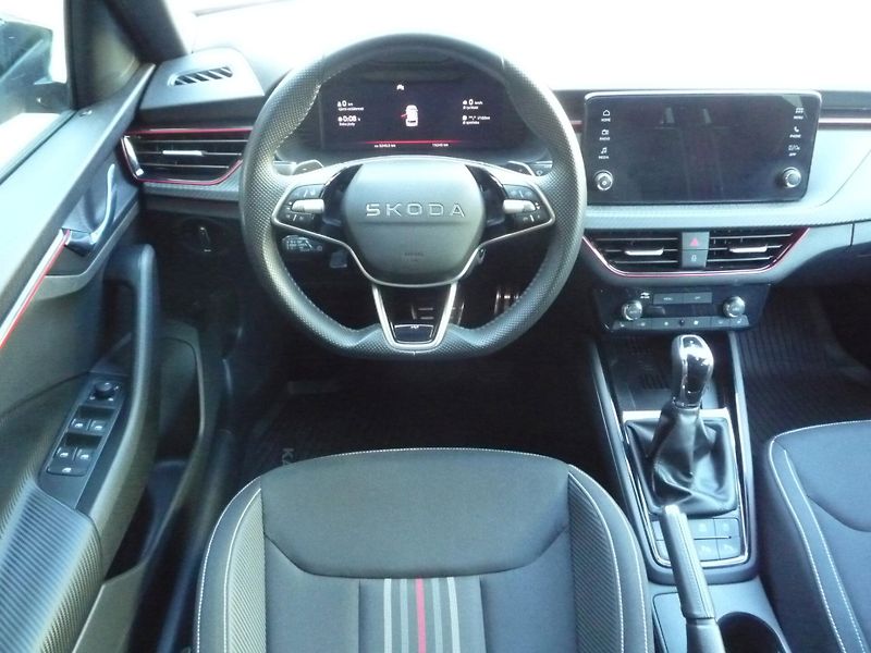 Škoda Kamiq (2025) 1,5TSi 110kW DSG MONTE CARLO - fotka 5 z 25
