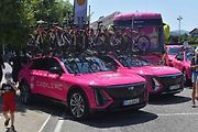 Jeden z týmů měl i elektrické Cadillacy