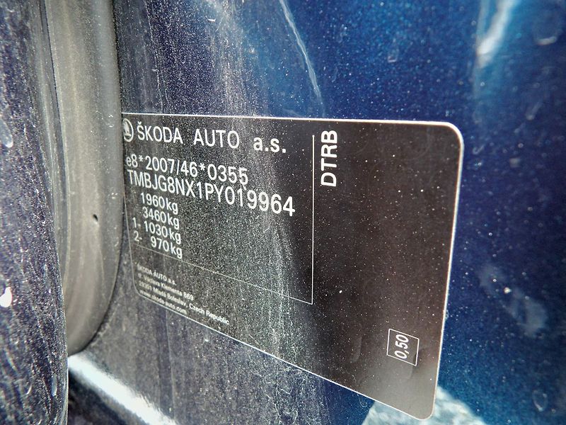 Škoda Octavia 2.0TDI DSG Style Virtual ACC - fotka 29 z 30