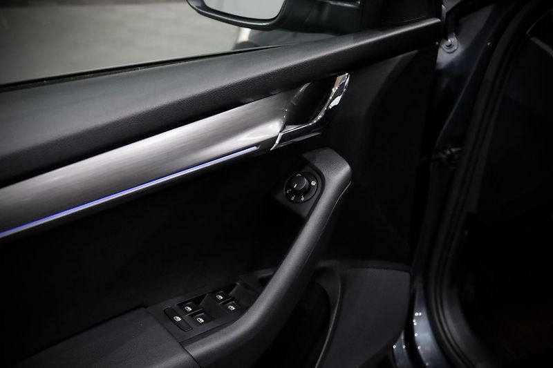 Škoda Octavia 3 FL Combi 1.4 TSI 110 kW - fotka 14 z 38