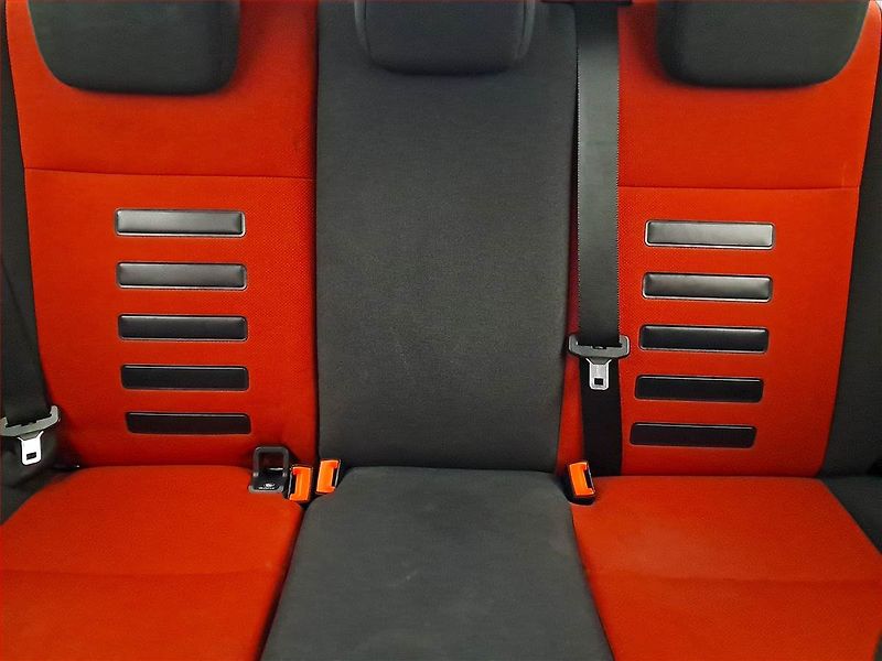 Ford Focus (2009) 1.6 i, nová STK, zamluveno - fotka 10 z 15