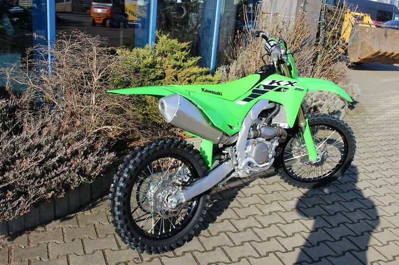 Kawasaki KX 250 F (2025) Nový model 2025 SKLADEM - fotka 4 z 7