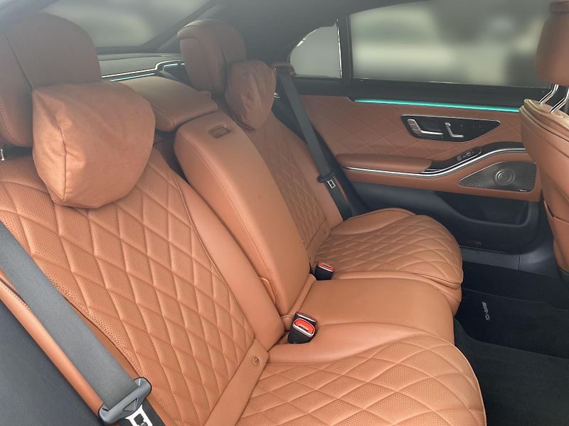 Mercedes-Benz Třídy S S 350 d 4MATIC L - fotka 18 z 26