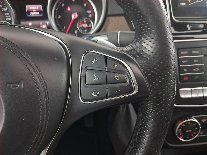 Mercedes-Benz GLS (2016) AMG line 350 d 4MATIC - fotka 19 z 22