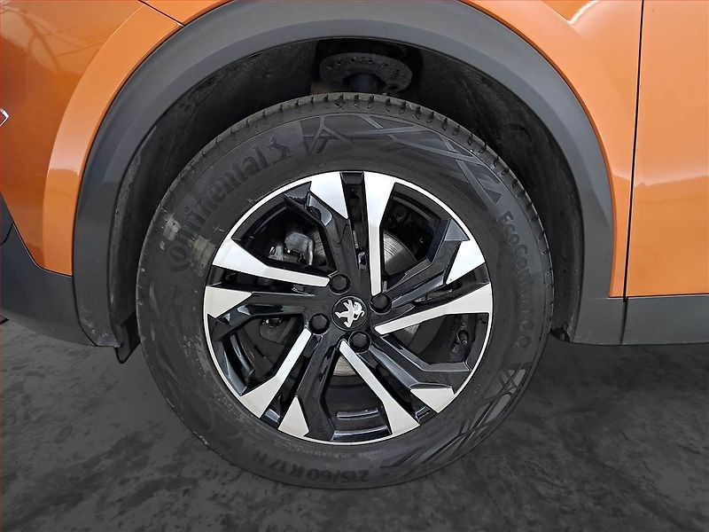 Peugeot 2008 (2022) 1.2 PureTech, ČR,1.maj - fotka 15 z 17