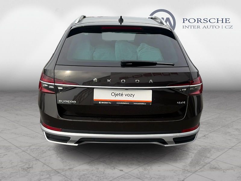 Škoda Superb 2.0TDi Scout DSG 140kW 4x4 - fotka 6 z 21