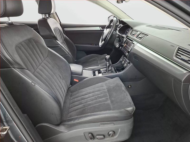 Škoda Superb (2015) 2.0 TDI 4x4, 4X4, Kůže, Navi - fotka 9 z 24