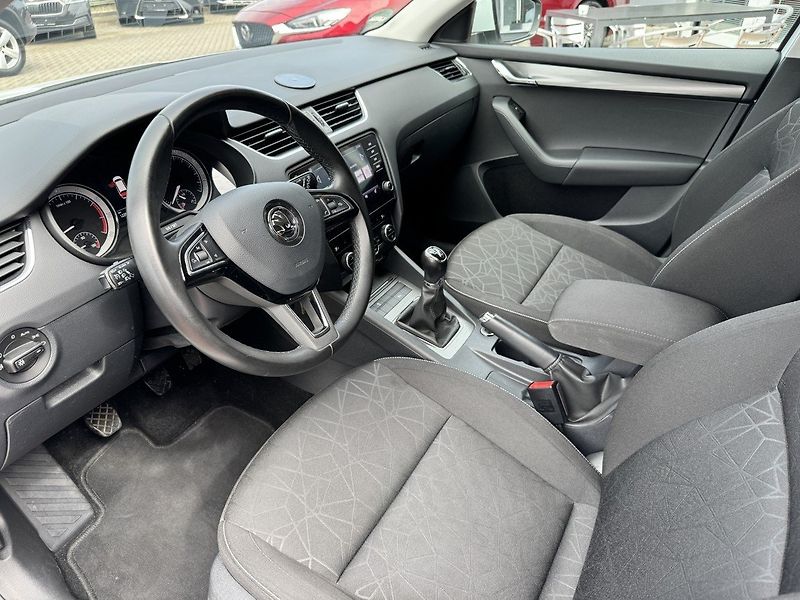 Škoda Octavia (2018) 1.5TSi LED Navi Výhřev Okna - fotka 27 z 50