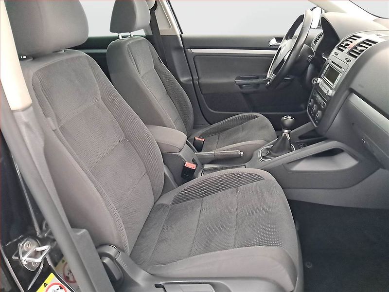 Volkswagen Golf (2007) 1.6, po STK, udržované - fotka 9 z 17