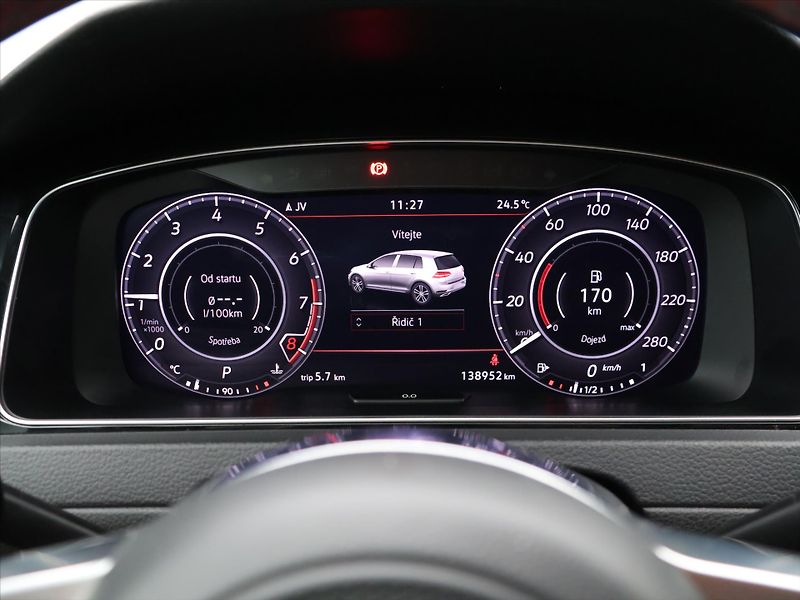 Volkswagen Golf 2,0 TSI GTI 180kW Performance - fotka 15 z 28