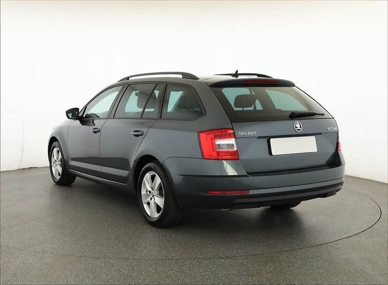 Škoda Octavia (2020) Ambition 1.5 TSI, ČR,1.maj - fotka 4 z 18