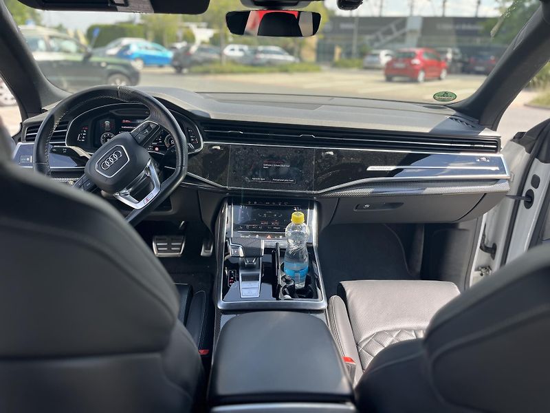 Audi SQ8 (2020) Plná výbava - fotka 19 z 22