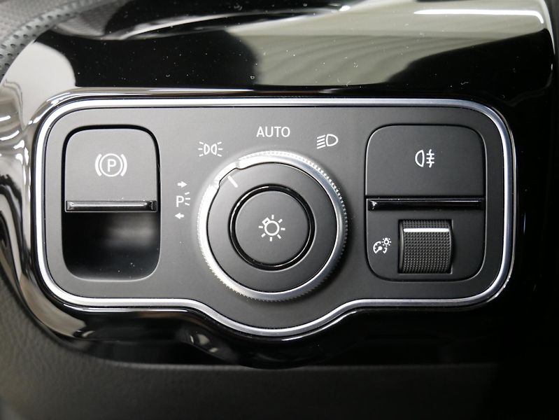 Mercedes-Benz CLA - fotka 13 z 27