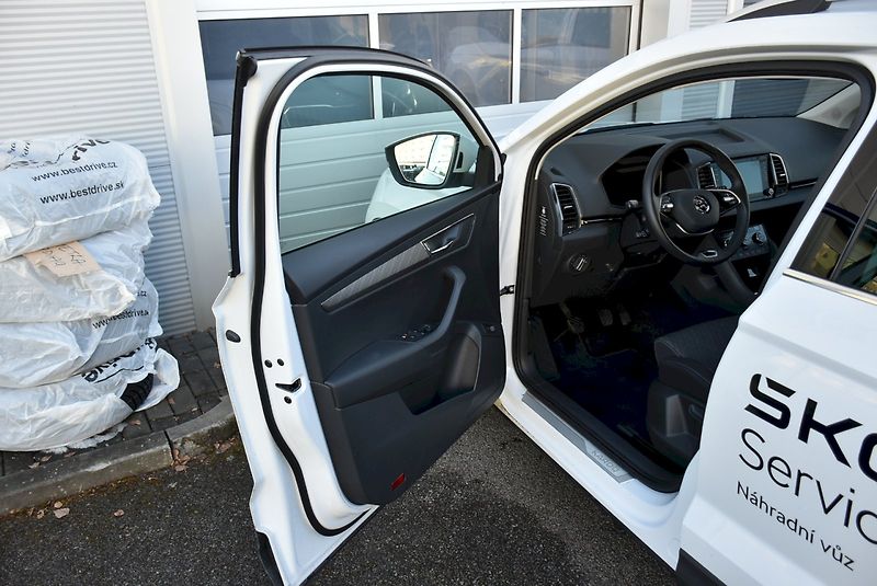 Škoda Karoq (2025) Top Selection 1,5 TSI 110 kW 6 - fotka 12 z 37