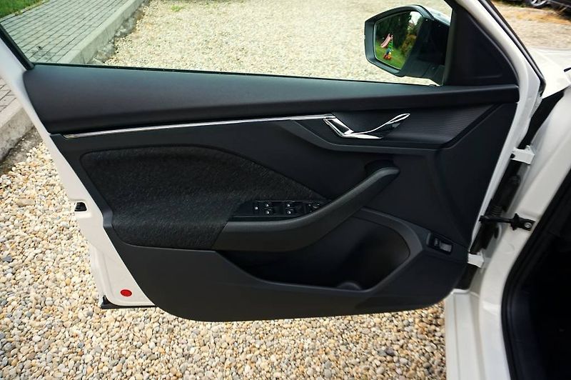Škoda Scala (2019) STYLE PLUS 1,6 TDI 85 kW - fotka 29 z 30